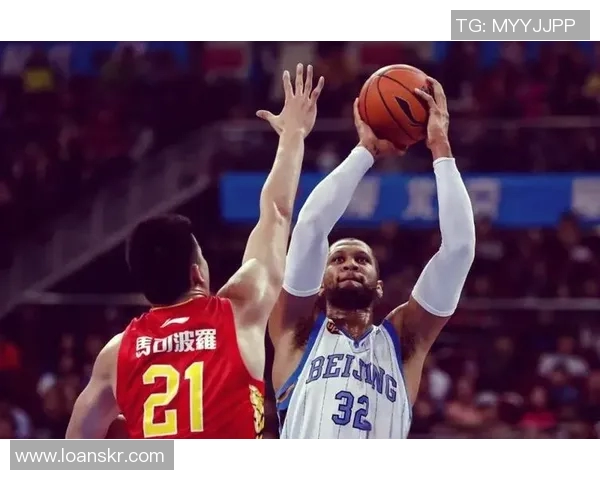 马布里荣膺CBA最有价值球员,成为本赛季最闪耀的球星 马布里荣膺CBA最有价值球员,成为本赛季最闪耀的球星